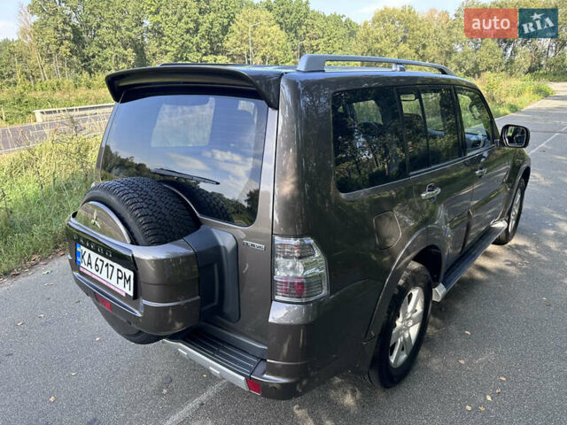 Коричневый Мицубиси Паджеро Вагон, объемом двигателя 3.83 л и пробегом 100 тыс. км за 19900 $, фото 14 на Automoto.ua