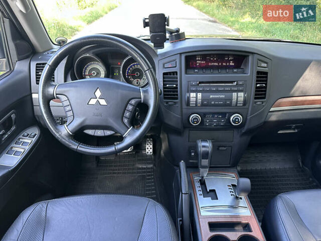 Коричневый Мицубиси Паджеро Вагон, объемом двигателя 3.83 л и пробегом 100 тыс. км за 19900 $, фото 31 на Automoto.ua