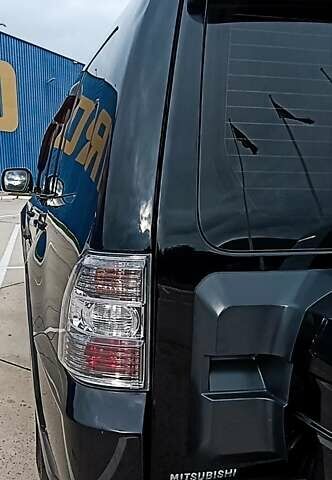 Червоний Міцубісі Паджеро Вагон, об'ємом двигуна 3.8 л та пробігом 192 тис. км за 15400 $, фото 2 на Automoto.ua