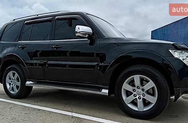 Червоний Міцубісі Паджеро Вагон, об'ємом двигуна 3.8 л та пробігом 192 тис. км за 15400 $, фото 9 на Automoto.ua