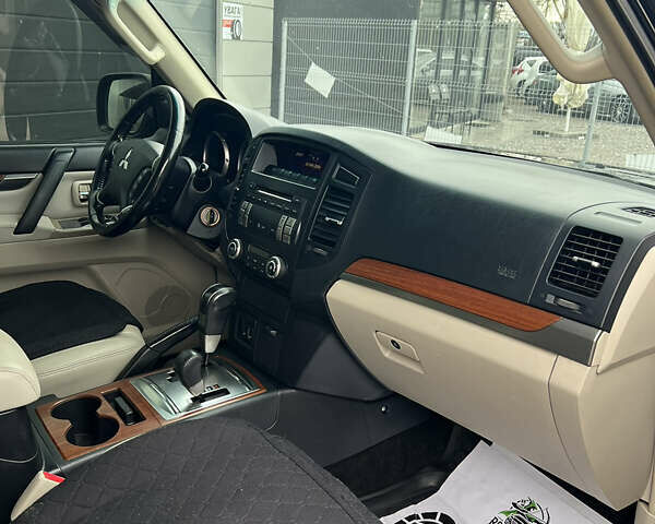 Мицубиси Паджеро Вагон, объемом двигателя 2.97 л и пробегом 228 тыс. км за 10300 $, фото 26 на Automoto.ua