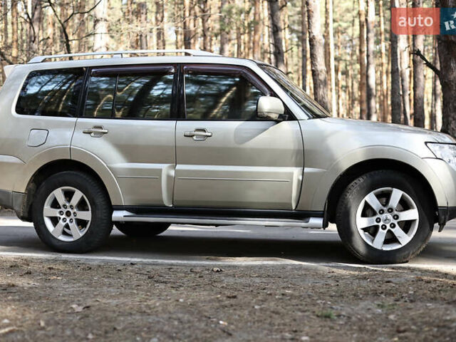 Міцубісі Паджеро Вагон, об'ємом двигуна 3.2 л та пробігом 426 тис. км за 10000 $, фото 4 на Automoto.ua