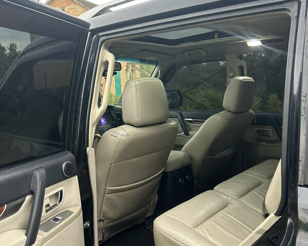 Мицубиси Паджеро Вагон, объемом двигателя 3.8 л и пробегом 330 тыс. км за 10900 $, фото 13 на Automoto.ua