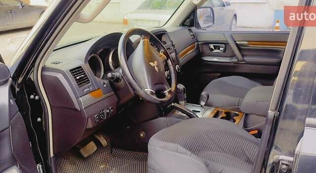 Міцубісі Паджеро Вагон, об'ємом двигуна 2.97 л та пробігом 225 тис. км за 11950 $, фото 7 на Automoto.ua