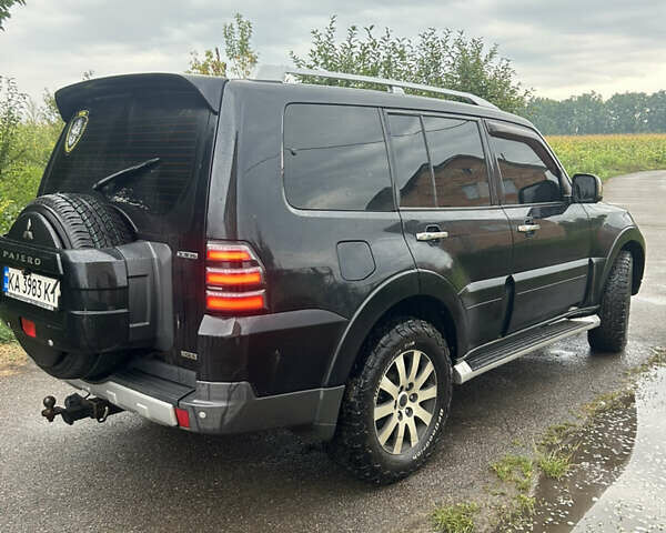 Мицубиси Паджеро Вагон, объемом двигателя 3.8 л и пробегом 330 тыс. км за 10900 $, фото 5 на Automoto.ua