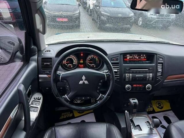 Мицубиси Паджеро Вагон, объемом двигателя 3.2 л и пробегом 146 тыс. км за 19200 $, фото 11 на Automoto.ua