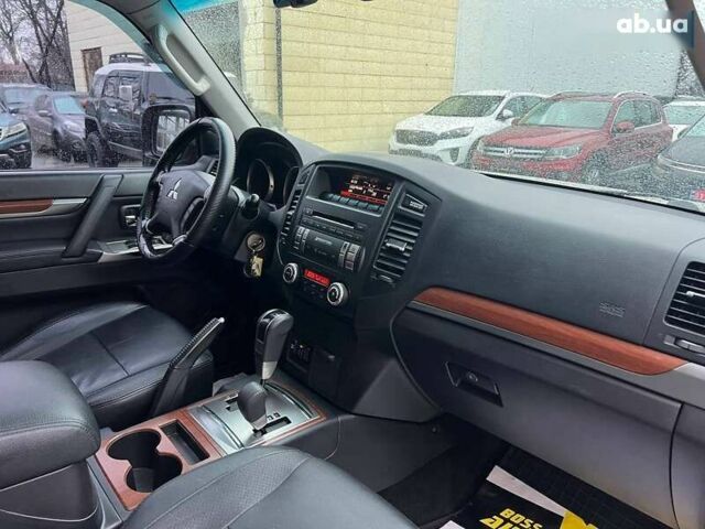 Мицубиси Паджеро Вагон, объемом двигателя 3.2 л и пробегом 146 тыс. км за 19200 $, фото 21 на Automoto.ua