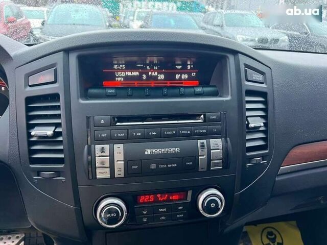 Мицубиси Паджеро Вагон, объемом двигателя 3.2 л и пробегом 146 тыс. км за 19200 $, фото 15 на Automoto.ua