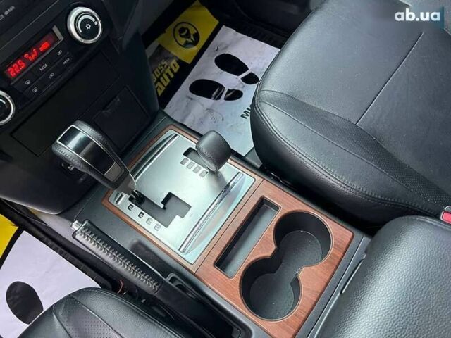 Мицубиси Паджеро Вагон, объемом двигателя 3.2 л и пробегом 146 тыс. км за 19200 $, фото 17 на Automoto.ua