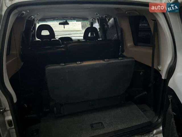 Серый Мицубиси Паджеро Вагон, объемом двигателя 3.5 л и пробегом 299 тыс. км за 5999 $, фото 7 на Automoto.ua