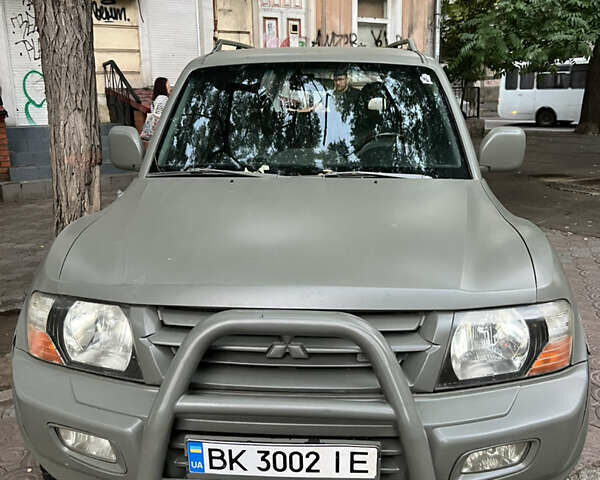 Серый Мицубиси Паджеро Вагон, объемом двигателя 3.5 л и пробегом 299 тыс. км за 5999 $, фото 9 на Automoto.ua