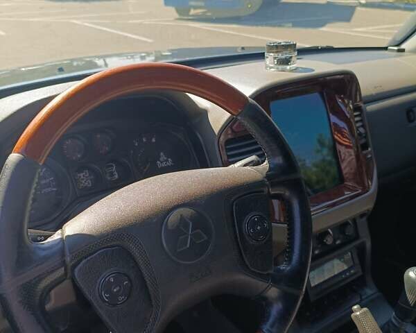 Серый Мицубиси Паджеро Вагон, объемом двигателя 3.2 л и пробегом 298 тыс. км за 10000 $, фото 15 на Automoto.ua