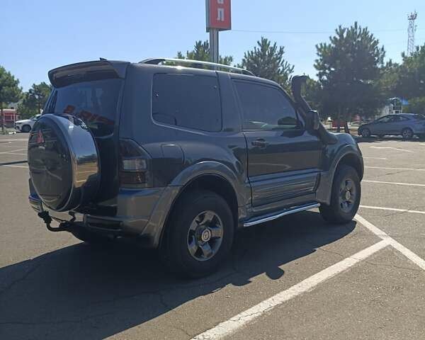 Серый Мицубиси Паджеро Вагон, объемом двигателя 3.2 л и пробегом 298 тыс. км за 10000 $, фото 5 на Automoto.ua