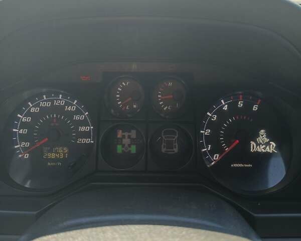 Серый Мицубиси Паджеро Вагон, объемом двигателя 3.2 л и пробегом 298 тыс. км за 10000 $, фото 11 на Automoto.ua