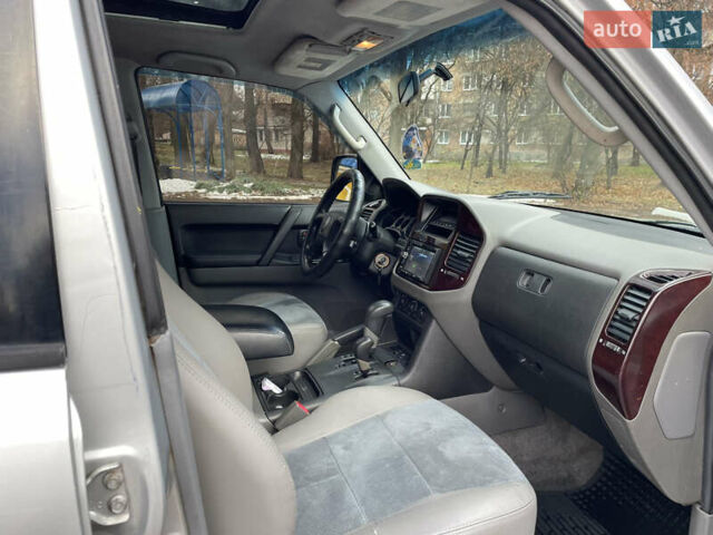 Сірий Міцубісі Паджеро Вагон, об'ємом двигуна 2.97 л та пробігом 329 тис. км за 6000 $, фото 6 на Automoto.ua