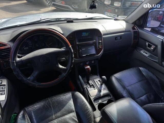 Сірий Міцубісі Паджеро Вагон, об'ємом двигуна 3.2 л та пробігом 318 тис. км за 7490 $, фото 19 на Automoto.ua