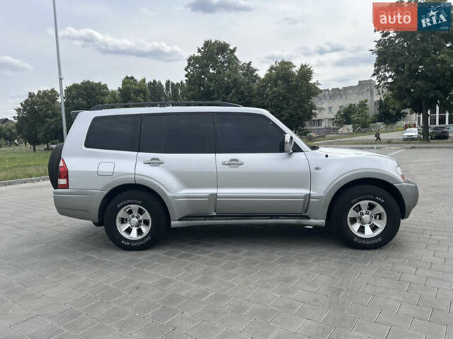 Серый Мицубиси Паджеро Вагон, объемом двигателя 2.97 л и пробегом 299 тыс. км за 8999 $, фото 5 на Automoto.ua