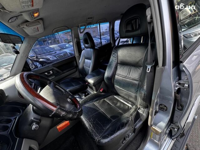 Сірий Міцубісі Паджеро Вагон, об'ємом двигуна 3.2 л та пробігом 318 тис. км за 7490 $, фото 8 на Automoto.ua