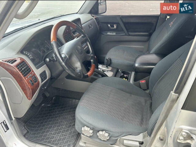 Серый Мицубиси Паджеро Вагон, объемом двигателя 2.97 л и пробегом 299 тыс. км за 8999 $, фото 9 на Automoto.ua