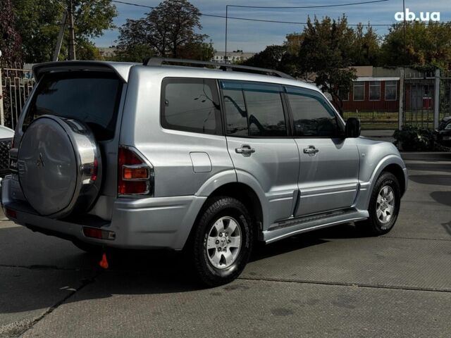 Сірий Міцубісі Паджеро Вагон, об'ємом двигуна 3.2 л та пробігом 318 тис. км за 7490 $, фото 5 на Automoto.ua
