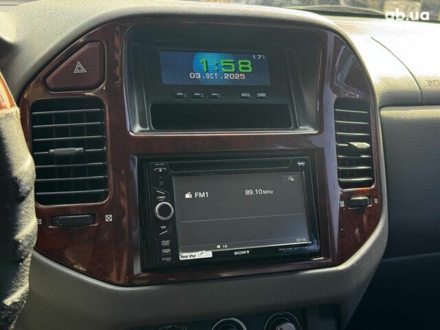 Сірий Міцубісі Паджеро Вагон, об'ємом двигуна 3.2 л та пробігом 318 тис. км за 7490 $, фото 11 на Automoto.ua