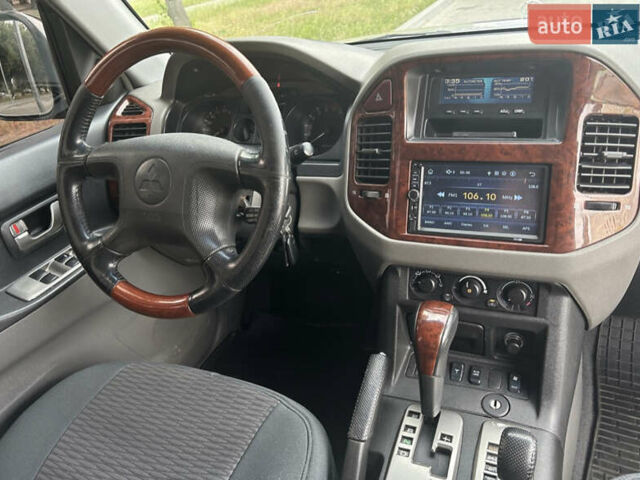Серый Мицубиси Паджеро Вагон, объемом двигателя 2.97 л и пробегом 299 тыс. км за 8999 $, фото 14 на Automoto.ua