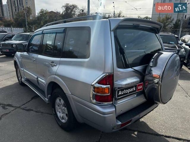 Мицубиси Паджеро Вагон 2003 в Харькове на Automoto.ua Серый Мицубиси Паджеро Вагон, объемом двигателя 3.2 л и пробегом 318 тыс. км за 7490 $, фото 4 на Automoto.ua