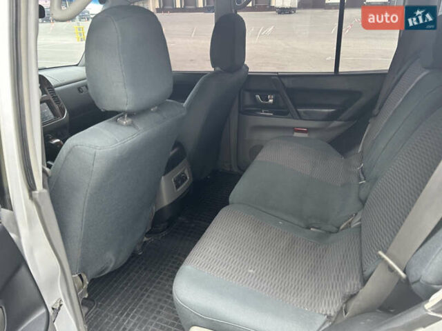 Серый Мицубиси Паджеро Вагон, объемом двигателя 2.97 л и пробегом 299 тыс. км за 8999 $, фото 11 на Automoto.ua