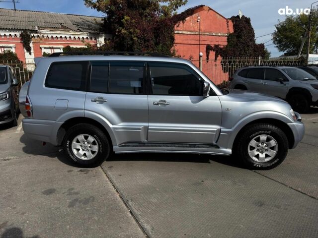 Сірий Міцубісі Паджеро Вагон, об'ємом двигуна 3.2 л та пробігом 318 тис. км за 7490 $, фото 6 на Automoto.ua