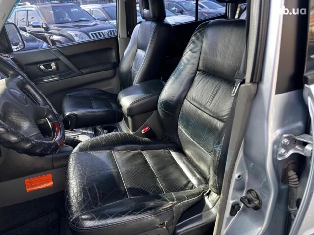Сірий Міцубісі Паджеро Вагон, об'ємом двигуна 3.2 л та пробігом 318 тис. км за 7490 $, фото 14 на Automoto.ua