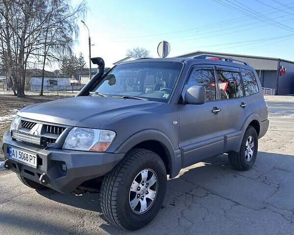Серый Мицубиси Паджеро Вагон, объемом двигателя 3.2 л и пробегом 440 тыс. км за 10500 $, фото 2 на Automoto.ua