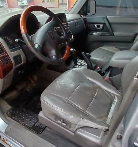 Сірий Міцубісі Паджеро Вагон, об'ємом двигуна 2.97 л та пробігом 318 тис. км за 6800 $, фото 14 на Automoto.ua