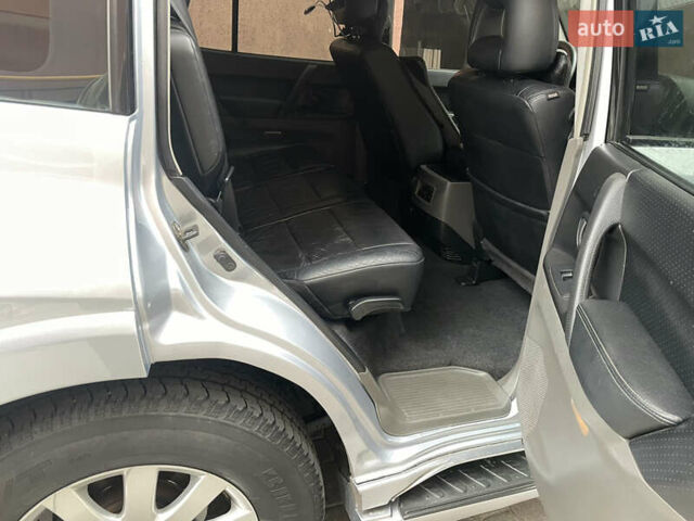 Сірий Міцубісі Паджеро Вагон, об'ємом двигуна 2.97 л та пробігом 249 тис. км за 8990 $, фото 10 на Automoto.ua