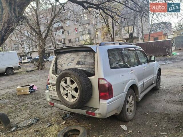 Сірий Міцубісі Паджеро Вагон, об'ємом двигуна 3.5 л та пробігом 223 тис. км за 8200 $, фото 5 на Automoto.ua