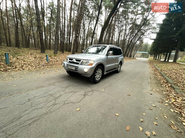 Серый Мицубиси Паджеро Вагон, объемом двигателя 2.97 л и пробегом 250 тыс. км за 9600 $, фото 1 на Automoto.ua