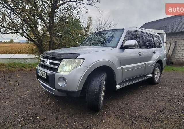Сірий Міцубісі Паджеро Вагон, об'ємом двигуна 3.8 л та пробігом 263 тис. км за 12000 $, фото 8 на Automoto.ua