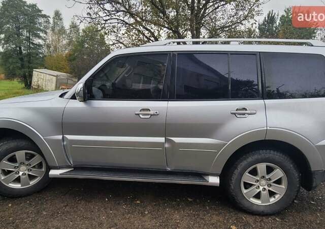 Сірий Міцубісі Паджеро Вагон, об'ємом двигуна 3.8 л та пробігом 263 тис. км за 12000 $, фото 9 на Automoto.ua