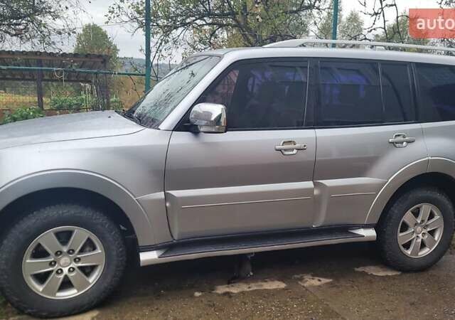 Сірий Міцубісі Паджеро Вагон, об'ємом двигуна 3.8 л та пробігом 263 тис. км за 12000 $, фото 11 на Automoto.ua