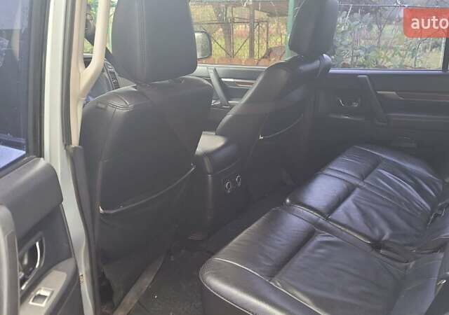 Сірий Міцубісі Паджеро Вагон, об'ємом двигуна 3.8 л та пробігом 263 тис. км за 12000 $, фото 6 на Automoto.ua