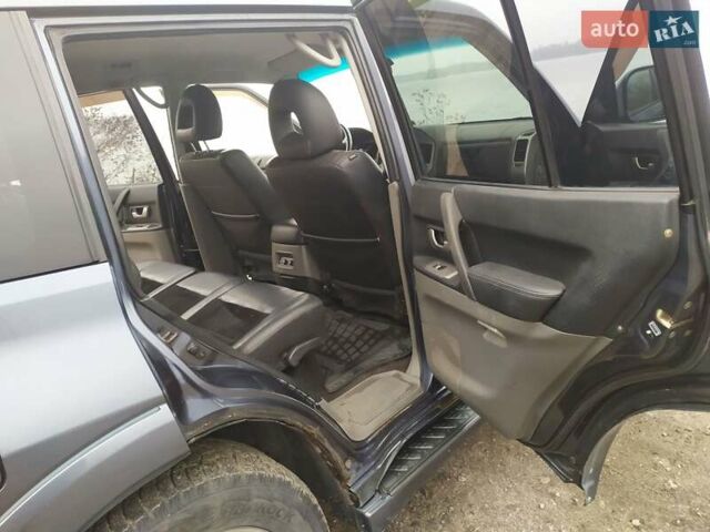 Серый Мицубиси Паджеро Вагон, объемом двигателя 3.2 л и пробегом 328 тыс. км за 8900 $, фото 11 на Automoto.ua