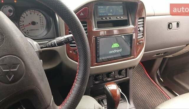 Серый Мицубиси Паджеро Вагон, объемом двигателя 3.83 л и пробегом 355 тыс. км за 6700 $, фото 2 на Automoto.ua