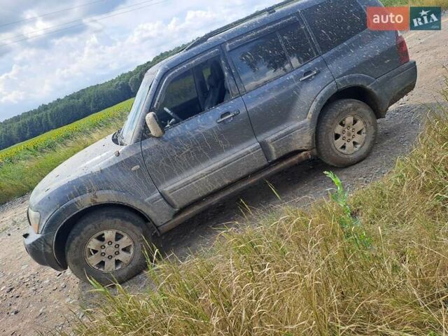 Сірий Міцубісі Паджеро Вагон, об'ємом двигуна 3.2 л та пробігом 300 тис. км за 10500 $, фото 2 на Automoto.ua