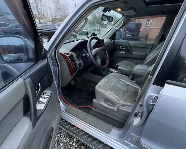 Серый Мицубиси Паджеро Вагон, объемом двигателя 3.83 л и пробегом 355 тыс. км за 7300 $, фото 9 на Automoto.ua