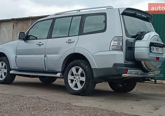 Серый Мицубиси Паджеро Вагон, объемом двигателя 3.2 л и пробегом 252 тыс. км за 12500 $, фото 2 на Automoto.ua