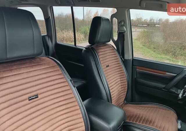 Серый Мицубиси Паджеро Вагон, объемом двигателя 3.2 л и пробегом 252 тыс. км за 12500 $, фото 79 на Automoto.ua