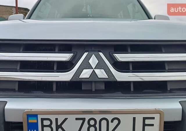 Серый Мицубиси Паджеро Вагон, объемом двигателя 3.2 л и пробегом 252 тыс. км за 12500 $, фото 35 на Automoto.ua