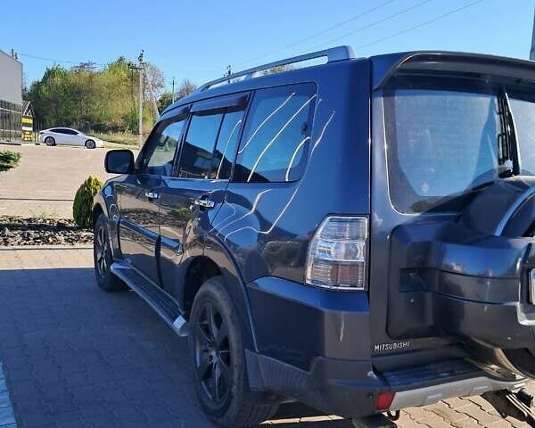 Серый Мицубиси Паджеро Вагон, объемом двигателя 3.2 л и пробегом 330 тыс. км за 12500 $, фото 1 на Automoto.ua