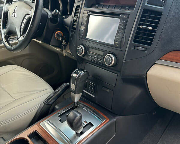 Міцубісі Паджеро Вагон 2007 у Харкові на Automoto.ua Сірий Міцубісі Паджеро Вагон, об'ємом двигуна 2.97 л та пробігом 279 тис. км за 11500 $, фото 21 на Automoto.ua