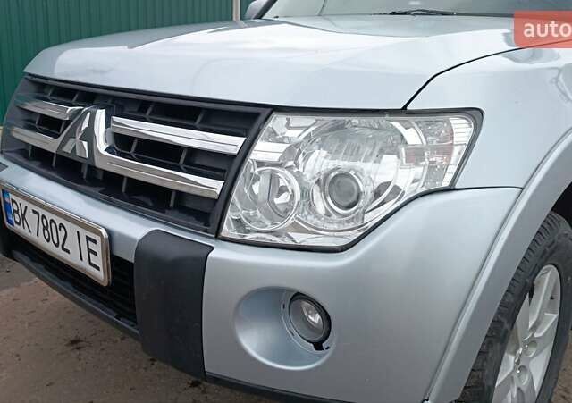 Серый Мицубиси Паджеро Вагон, объемом двигателя 3.2 л и пробегом 252 тыс. км за 12500 $, фото 43 на Automoto.ua