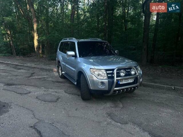 Сірий Міцубісі Паджеро Вагон, об'ємом двигуна 3.83 л та пробігом 350 тис. км за 9999 $, фото 15 на Automoto.ua